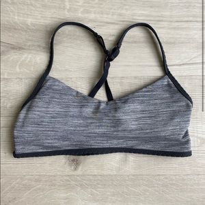 Lululemon sports bra. See description!!